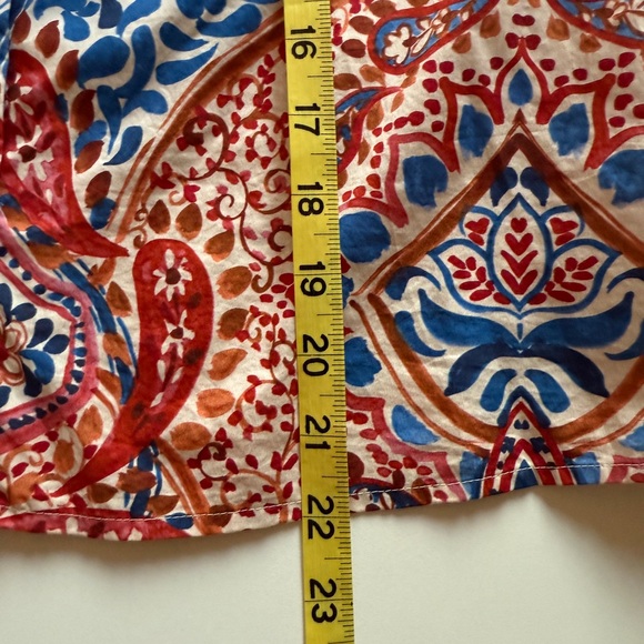 XiRENA Multicolor Patterned Blouse - Picture 8 of 9